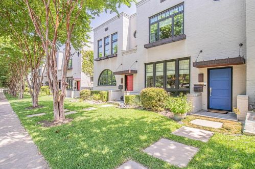 3319 6th St, Fort Worth, TX 76107-2707