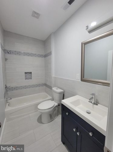 605 64 St, Philadelphia PA 19139-1004 exterior