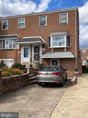10714 Keswick Rd, Philadelphia, PA 19154-4101
