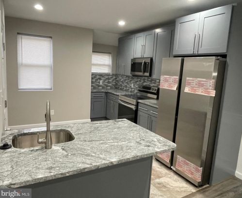6421 17th St, Philadelphia, PA 19126-3513