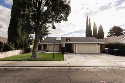 2900 Jahrom Ln, Modesto, CA 95355-1926