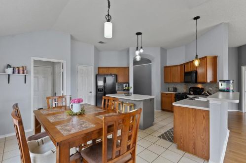 5601 Seafield Ln, Fort Worth TX  76135-2531 exterior