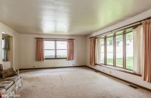 1 Summit St, Barrington Hills, IL 60118