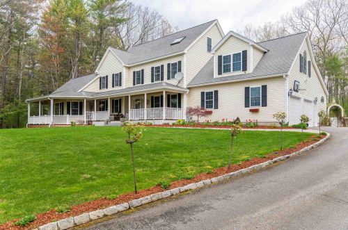 21 Rocky Pond Rd, Brookline, NH 03033-2422
