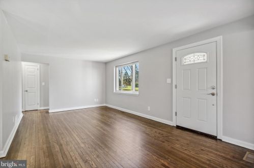 13 Dorann Ave, Princeton NJ  08540-3906 exterior