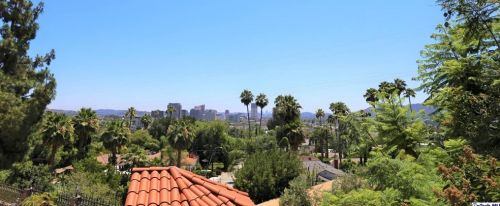 257 Cumberland Rd, Glendale CA  91202-1342 exterior