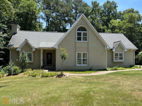 1440 Pine Springs Dr, Kennesaw, GA 30152-4657