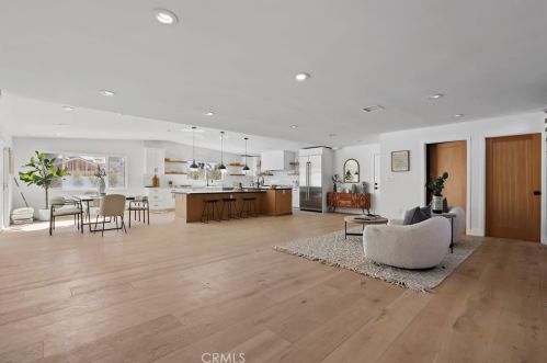 11872 Gladstone Dr, Santa Ana CA  92705-2938 exterior