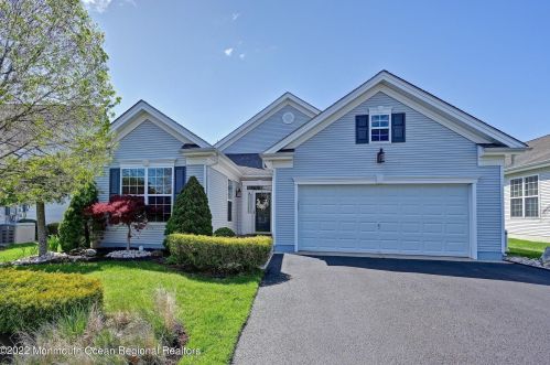 5 Danbury Ct, Jackson Twp, NJ 08527-4780