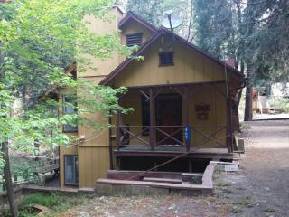 467 Brook Dr, Springville, CA 93265-9528