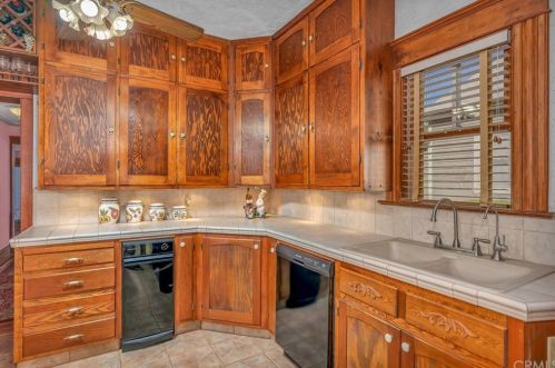 411 J St, Los Banos CA 93635-4142 exterior