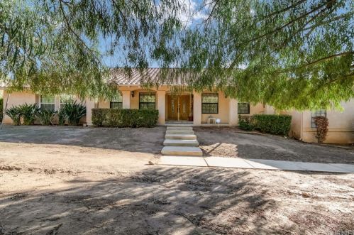 18760 Birch St, Perris, CA 92570-8367