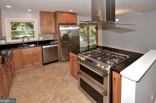 8603 Arley Dr, Springfield VA  22152-3510 exterior