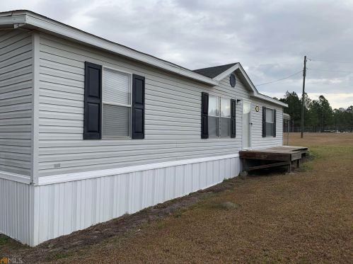 879 Max Deen Dr, Baxley, GA 31513-8208