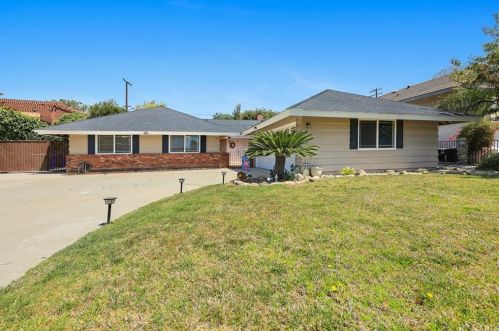 917 Notre Dame St, Upland, CA 91786-2745