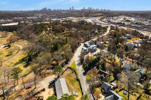 1786 Marietta Rd, Atlanta GA  30318-2717 exterior