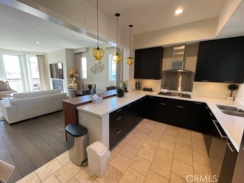 670 Caruso Ave, Glendale CA  91210-1519 exterior