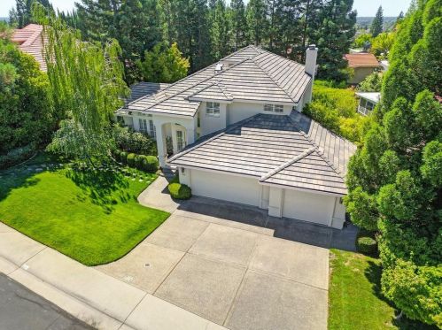 225 American River Canyon Dr, Folsom, CA 95630-7411