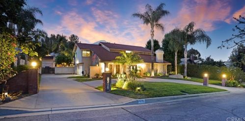 8316 Moon Ct, Rancho Cucamonga, CA 91701-2627
