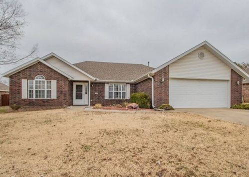 404 Ridgemont Ave, Lowell, AR 72745-8357