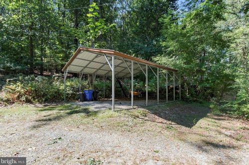 1148 Moulstown Rd, Hanover PA 17331-6853 exterior