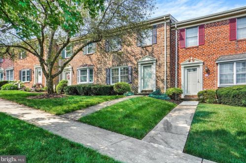 1105 Chambers Rdg, York, PA 17402-8421