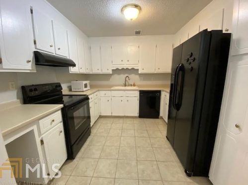 114 Turtle Dove Ct, Warner Robins, GA 31088-6416