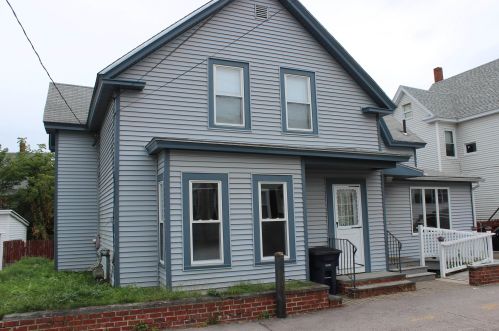 15 Salem St, Nashua, NH 03064-2434