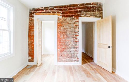 241 Elm St, Lancaster PA  17603-3445 exterior