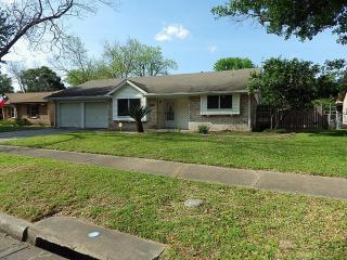 5330 Hialeah Dr, Houston TX  77092-5636 exterior