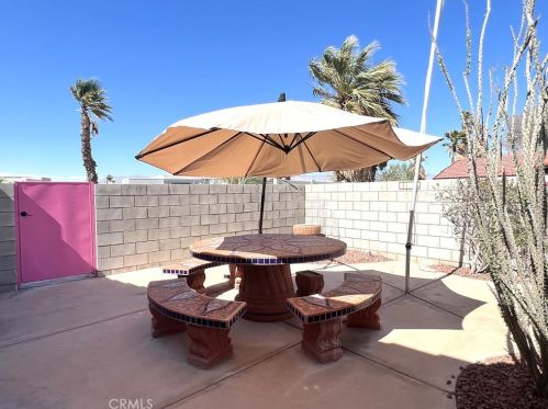 445 San Rafael Dr, Palm Springs, CA 92262-1653