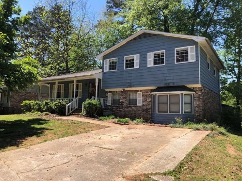 2965 Lakeridge Dr, Conyers, GA 30094-2634