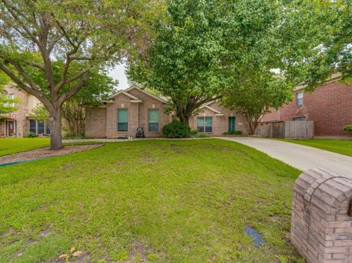 1519 Stratford Dr, Midlothian TX  76063-3357 exterior