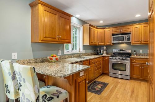 20 Albacore Way, Portsmouth, NH 03801-3496