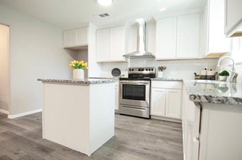 2504 Capri Dr, Fort Worth TX  76114-1725 exterior