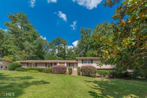 4154 Brookview Dr, Atlanta, GA 30339-4649