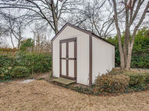 4221 Selkirk Dr, Fort Worth TX  76109-5330 exterior