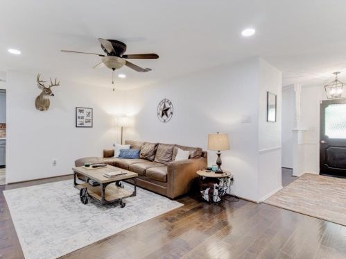 5000 Stacey Ave, Fort Worth TX  76132-1627 exterior