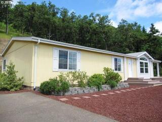 481 Serena Way, Roseburg OR  97471-1124 exterior