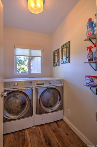 2360 Shields St, Glendale CA  91214-1541 exterior