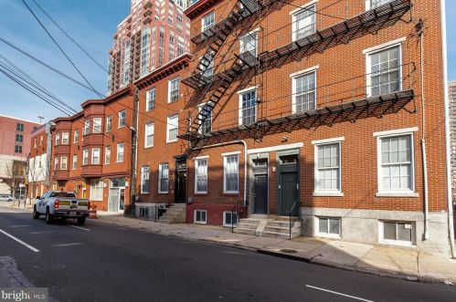 1341 Lombard St, Philadelphia PA  19147-1010 exterior