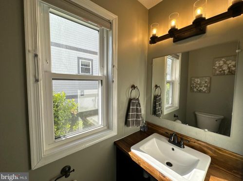 7247 Riding Hood Cir, Columbia MD 21045-5237 exterior