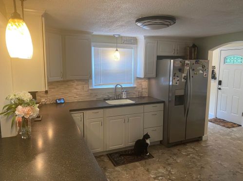 87 King Rd, Chichester, NH 03258-6534