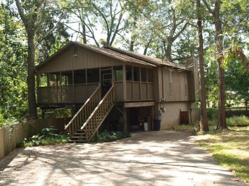 132 Mckinley Ave, Fitzgerald, GA 31750-2309