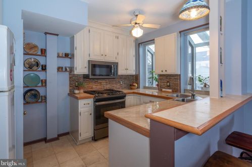 922 Virginia Ave, Lancaster PA  17603-3115 exterior