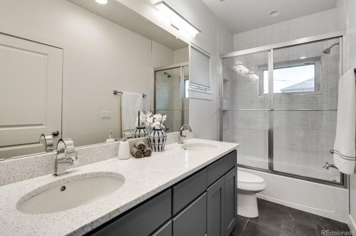 192 Madison St, Denver CO  80209-5405 exterior