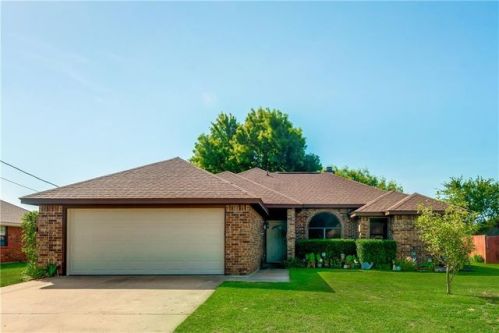 3931 Country Meadows Cir, Granbury, TX 76049-8000