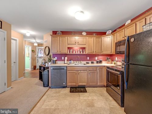 162 Eagle Dr, Ephrata PA 17522-8772 exterior