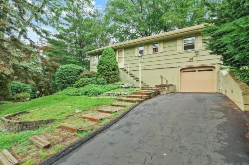 14 Ledgewood Dr, Norwalk, CT 06850-1823
