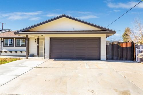 43851 Beech Ave, Lancaster, CA 93534-5006